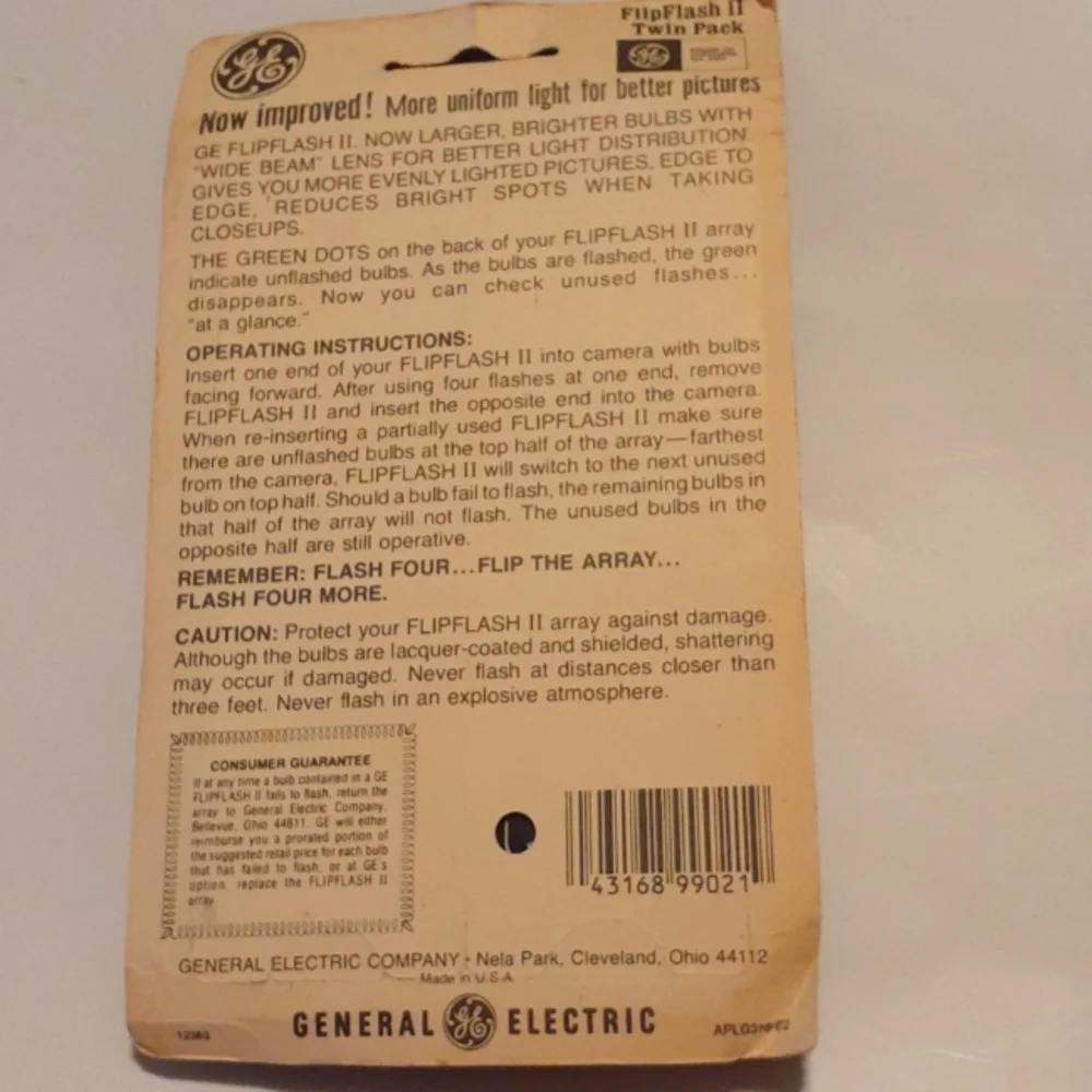 Vintage NOS GE Flip Flash 2 Twin Pack Camera Bulbs
